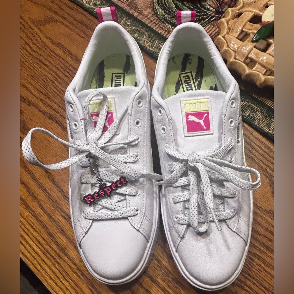 Puma White shoes - Picture 2 of 4